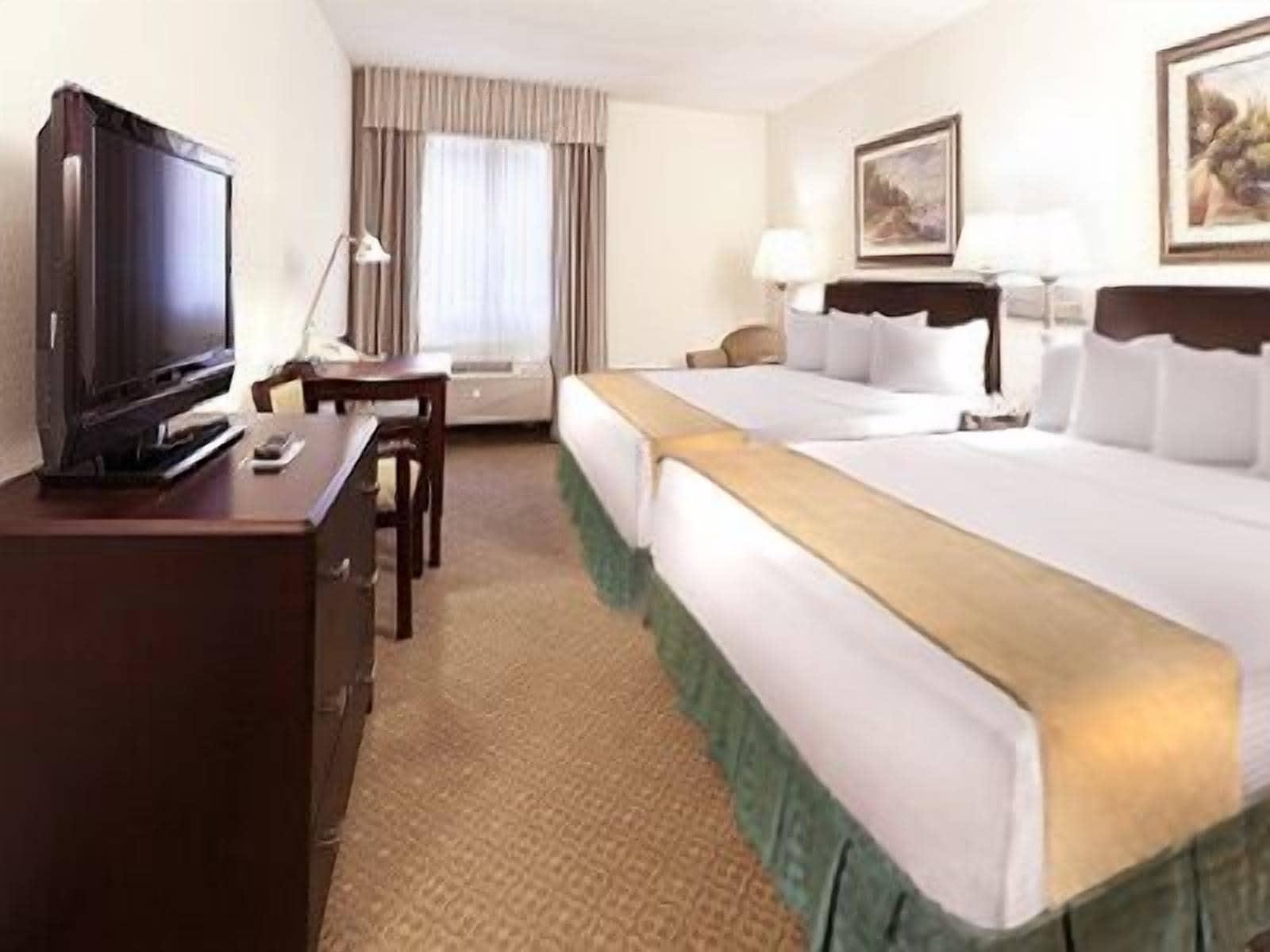 Ann Arbor Regent Hotel And Suites Extérieur photo