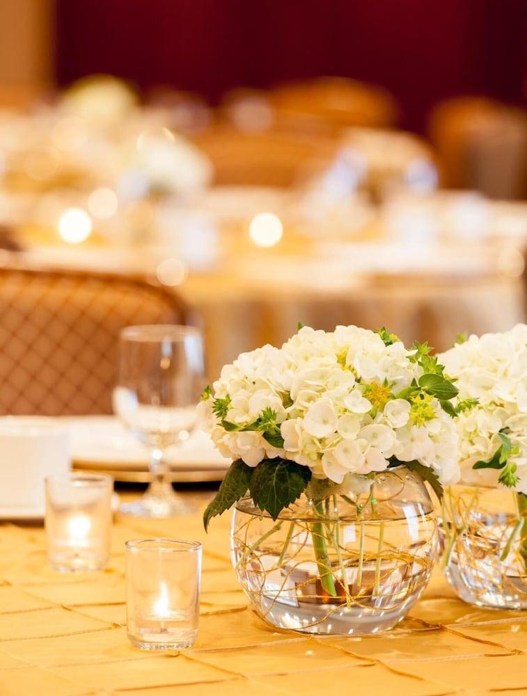 Ann Arbor Regent Hotel And Suites Extérieur photo