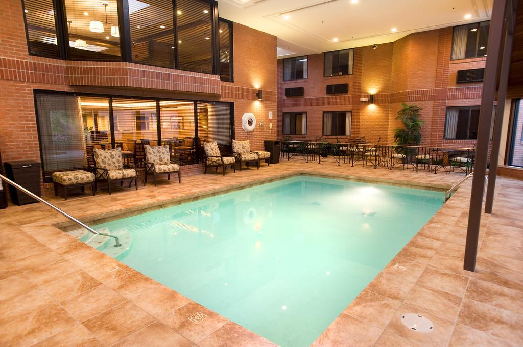 Ann Arbor Regent Hotel And Suites Extérieur photo